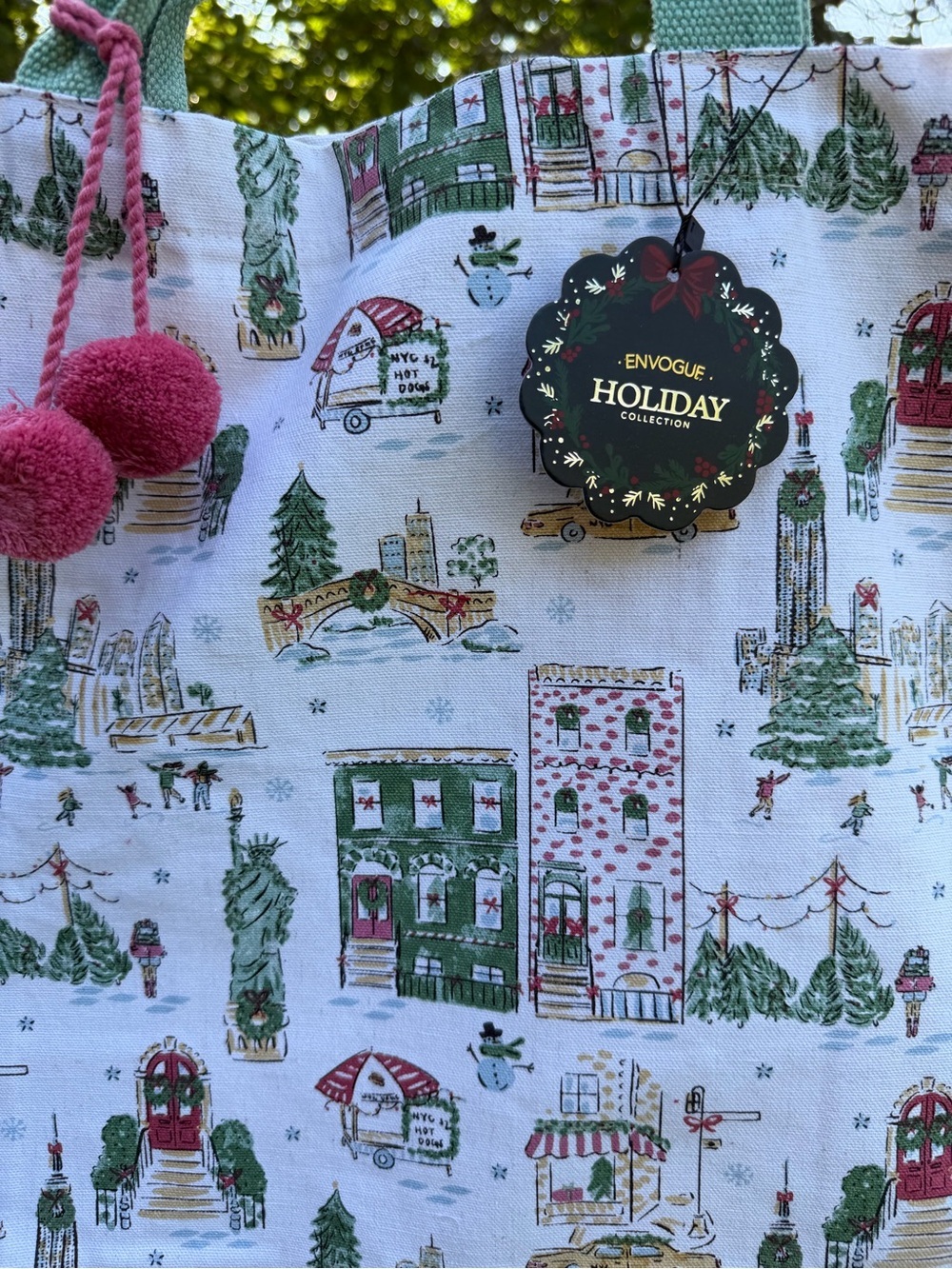 EnVogue Holiday NYC Christmas Canvas Tote Bag Pom Pom Charm NWT - Picture 10 of 10